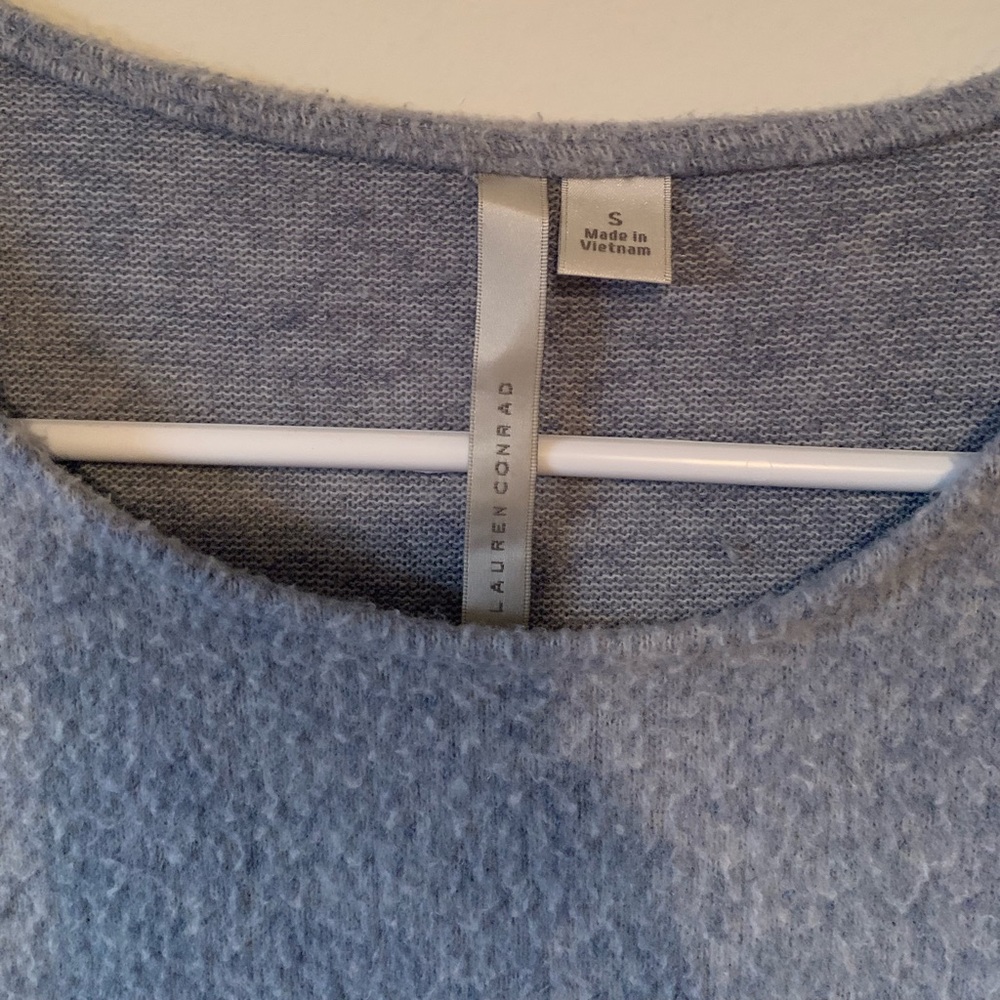 Blue top - Picture 3 of 3
